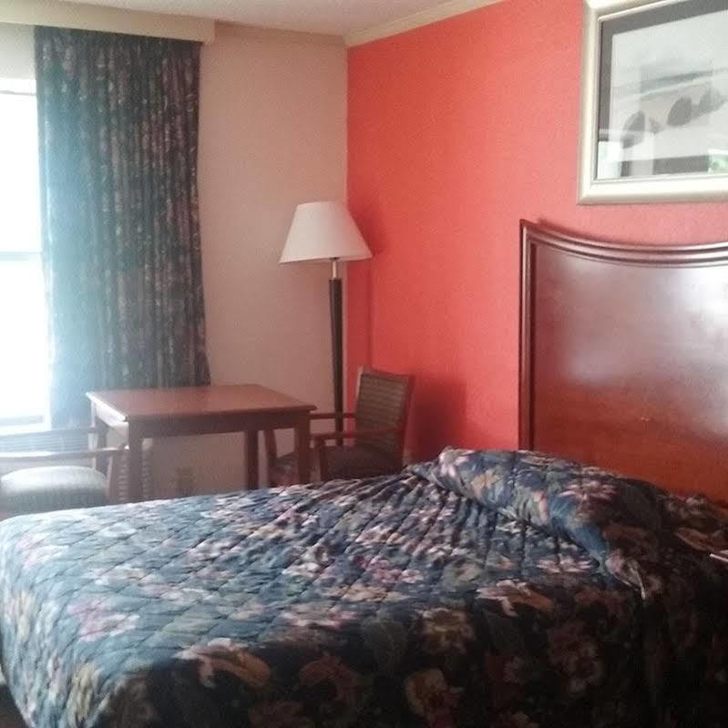 Best Inn Formerly Known As M Star Hotel Chickasaw Екстериор снимка